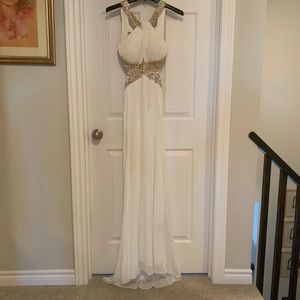 Cleopatras formal dress